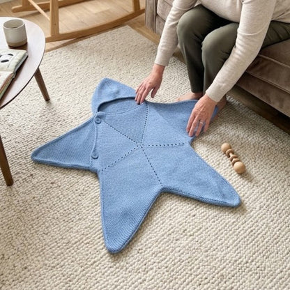 Forme d’étoile visible sur la combinaison bébé au crochet