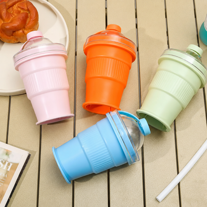 Gobelet pliable en silicone de 325 mL présenté ouvert