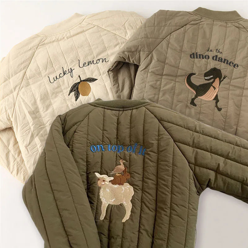 Vue arrière du manteau en coton pour enfant