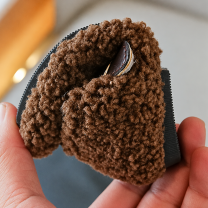 Chaussures d’hiver pour enfant présentées ensemble, vue de dessus