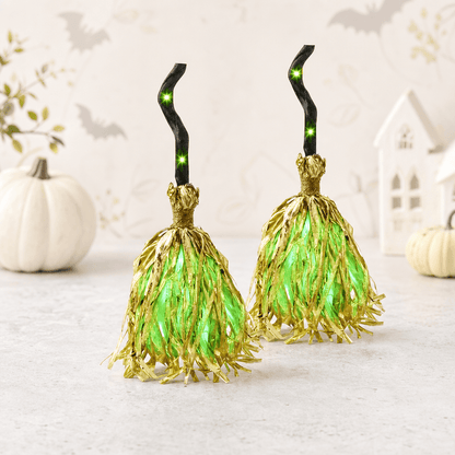 Balai d’Halloween animé avec lumière verte et détails de sorcière