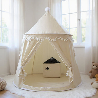 Vue de face du tipi enfant en tissu effet peluche